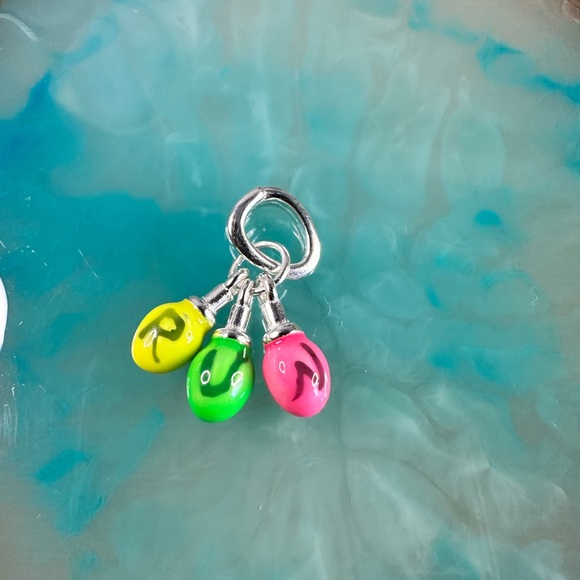 Stranger Things Charm - Picture 1 of 2